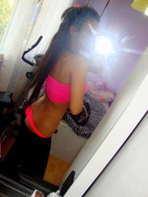 Meet Tessa from New Hampshire (18) | Discreet Adult Dating