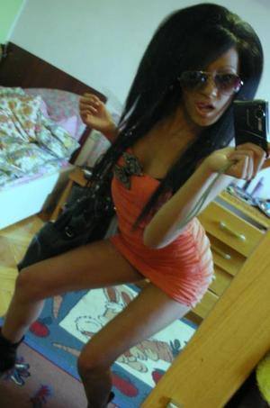 Meet Roselyn from Kansas (24) | Discreet Adult Dating