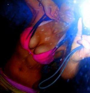 Carrie (19) in Indiana | Private Adult Dating Profile