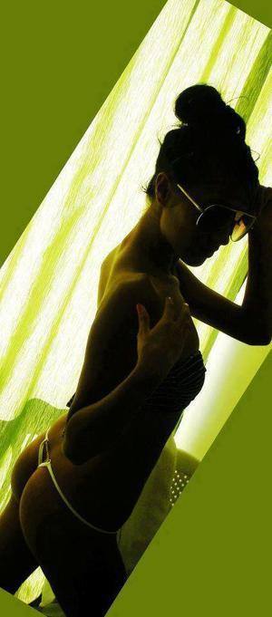 Adult dating profile photo of Lesly (21) in Auburn, IL