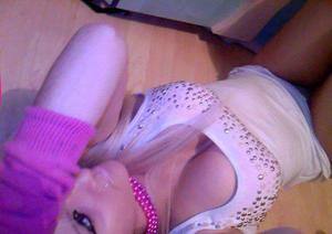 Chat with Kameron (21) | Illinois Local Women