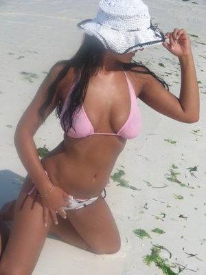 Meet Eva (27) from Hawaii | Local Dating Profile