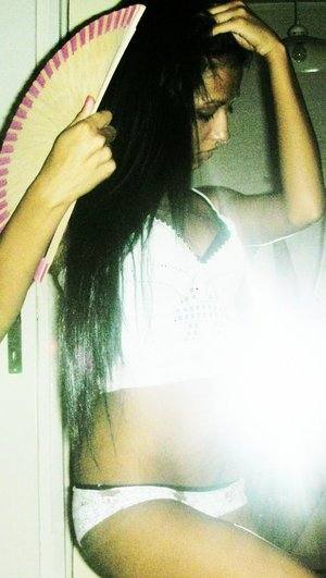 Hazel, 21, Illinois | Nearby Adult Singles