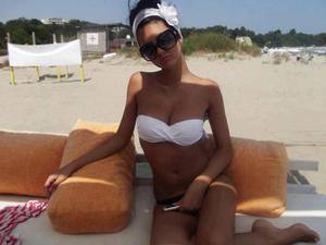 Julia, 18, Illinois | Nearby Adult Singles