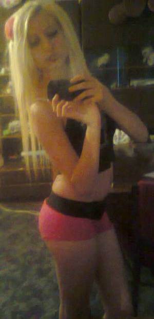 Photo of Aryanna (18), adult profile in Milwaukee, WI