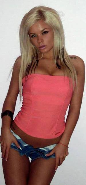 Meet Julianne (23) from Washington | Local Dating Profile