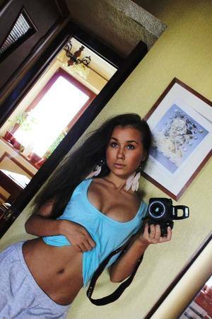 Mattie (21) in Tennessee | Local Adult Woman