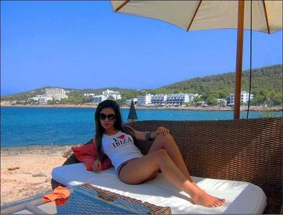 Chat with Kourtney (27) | British Colombia Local Women