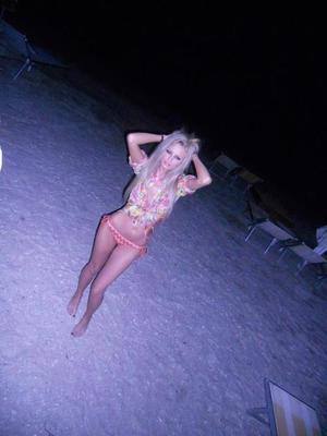 Chat with Fiona (22) | Maryland Local Women