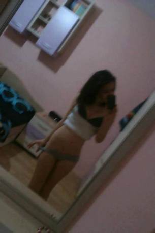 Julia (29) in Virginia, adult profile photo