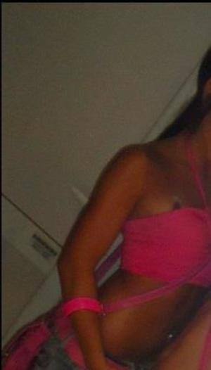 Meet Christine (18) from Iowa | Local Dating Profile