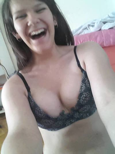 Meet Domonique (22) from British Colombia | Local Dating Profile