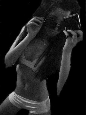 Chat with Carolina (26) | California Local Women