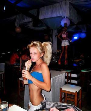 Macey (18) in Pennsylvania | Local Adult Woman