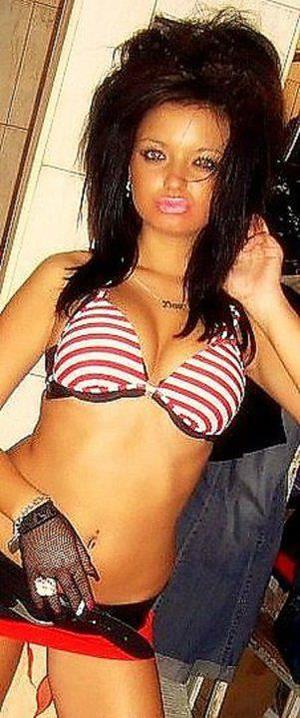 Takisha from Williams Bay, Wisconsin is looking for adult webcam chat