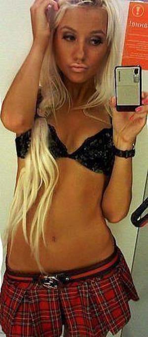 Eliana from Kentland, Indiana is looking for adult webcam chat