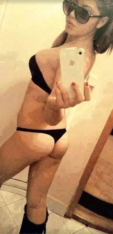 Angele from Indian Hills, Texas is looking for adult webcam chat