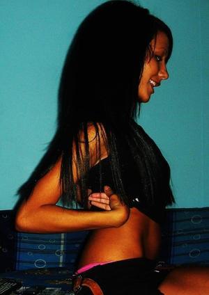 Tressie from South Carolina is looking for adult webcam chat