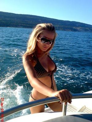 Lanette from Kilmarnock, Virginia is looking for adult webcam chat