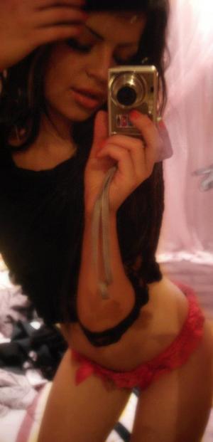 Helen from Quebec is interested in nsa sex with a nice, young man