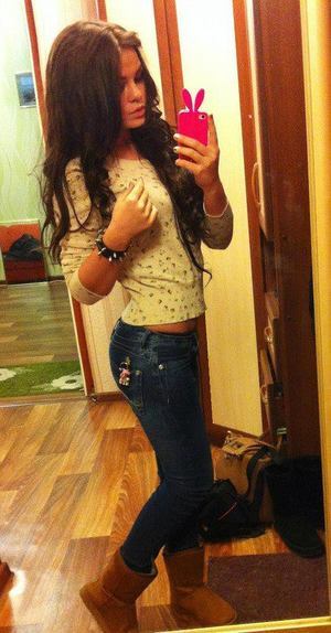 Evelina from Dacono, Colorado is looking for adult webcam chat