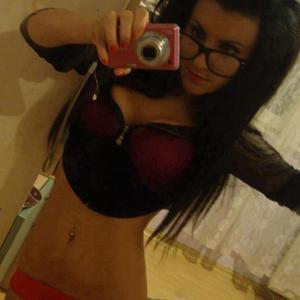 Cleopatra from  is interested in nsa sex with a nice, young man