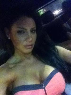 Meet local singles like Anneliese from Topawa, Arizona who want to fuck tonight