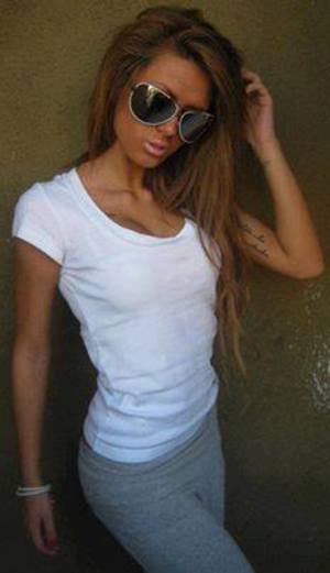 Shonda from Oneida, Wisconsin is looking for adult webcam chat