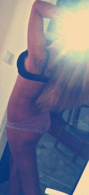 Cheryll from Woodstock, Vermont is looking for adult webcam chat