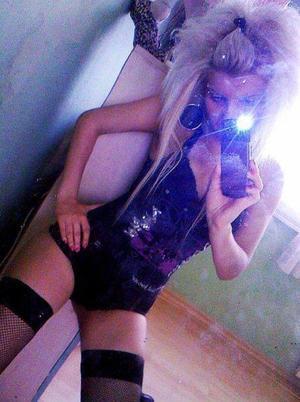 Lacresha from  is looking for adult webcam chat